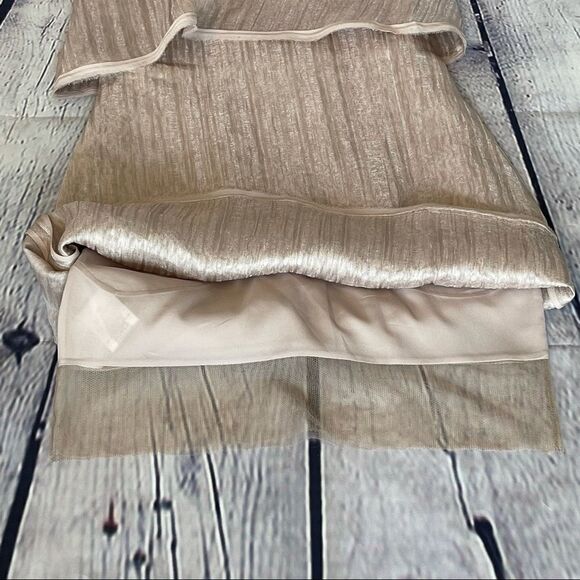 BCBGMaxAzria Mini Dress - Picture 6 of 8